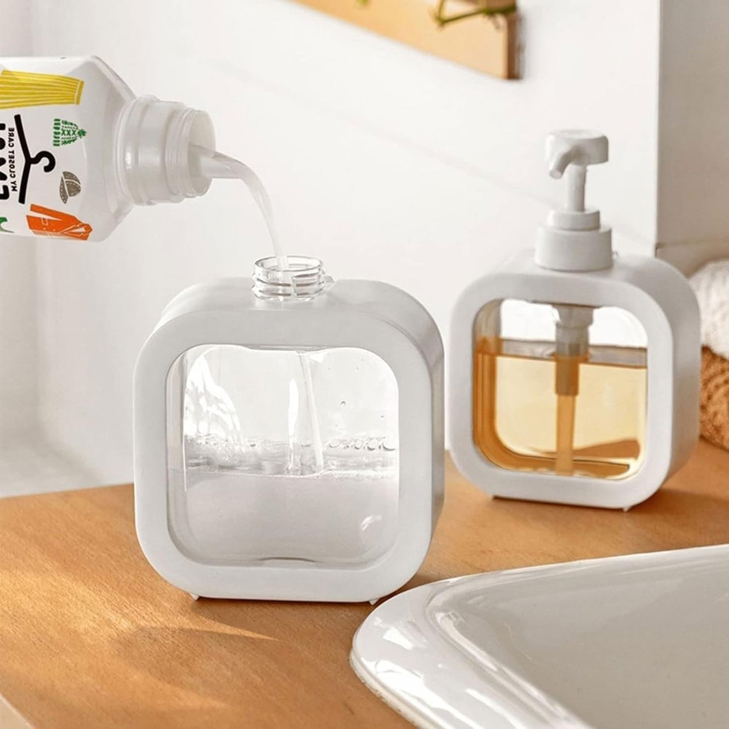 Large-Capacity Soap Dispenser Bottle – Transparent Plastic Press Bottle – Refillable Pump Container for Travel, Shampoo, Lotion, and Kitchen Dish Soap