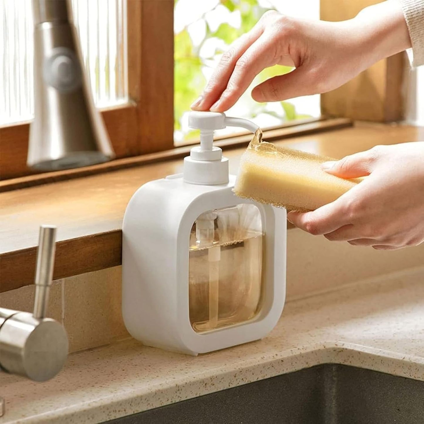 Large-Capacity Soap Dispenser Bottle – Transparent Plastic Press Bottle – Refillable Pump Container for Travel, Shampoo, Lotion, and Kitchen Dish Soap