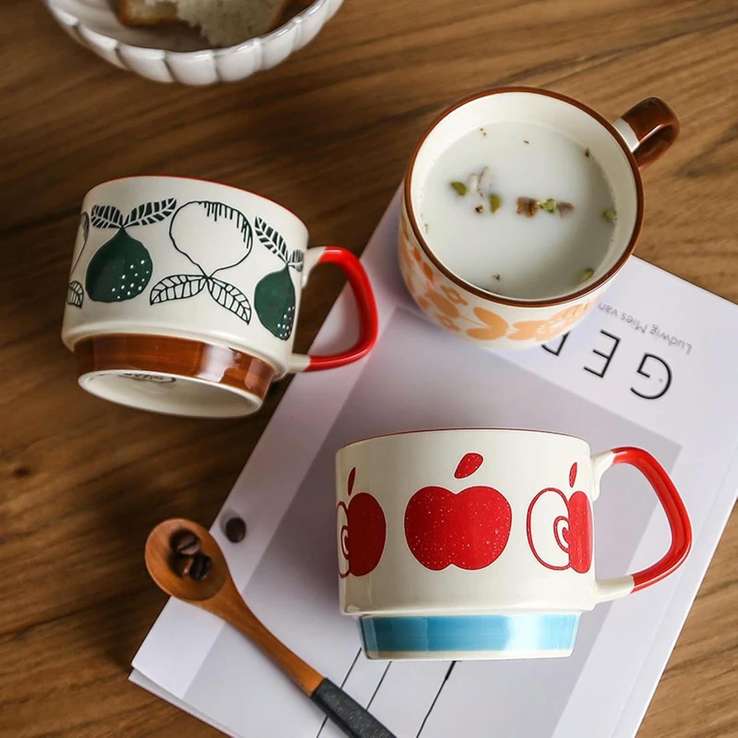 300ml Japanese Retro Floral Coffee Mug Set – Handcrafted Ceramic Oatmeal & Milk Cup – Vintage Flower Design Office Water Mug with Ergonomic Handgrip (300ml)