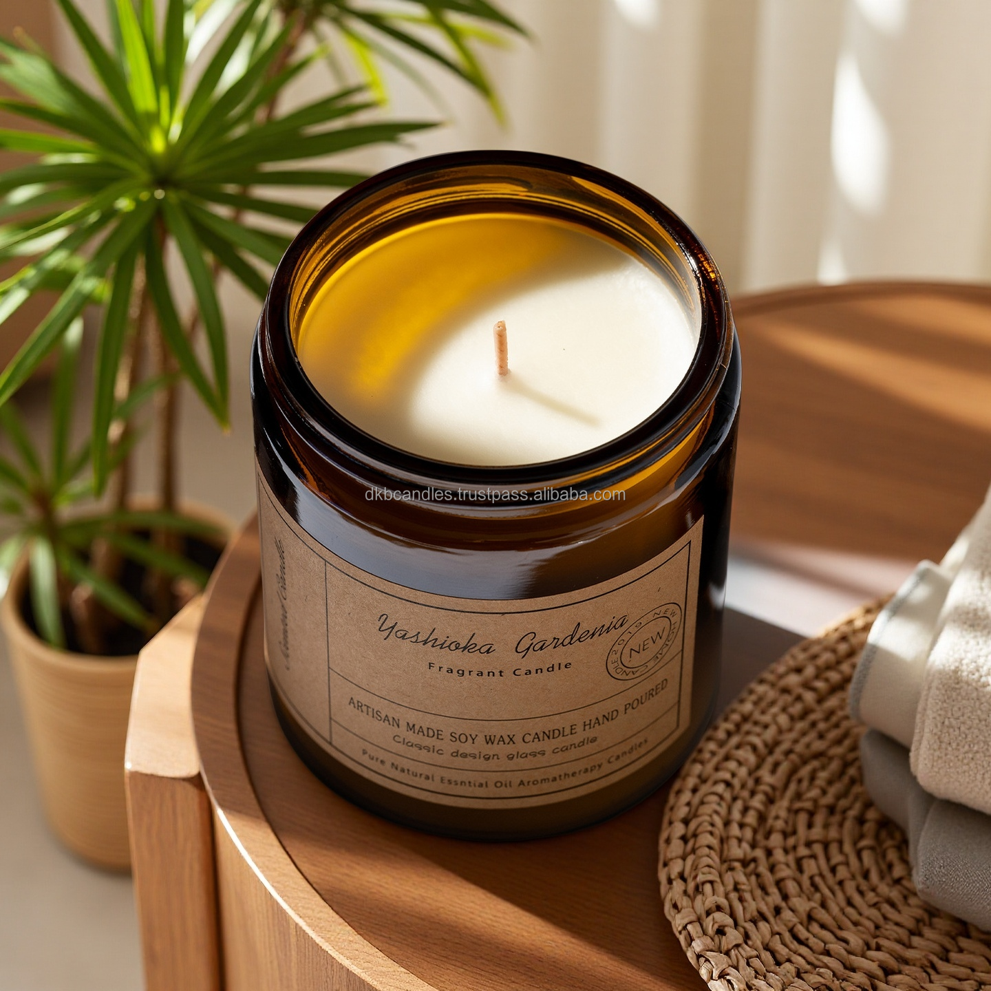 Vanilla Scented Candle – Long-Lasting Aromatherapy Candle with Lead-Free Cotton Wick for Home, Spa, Yoga & Relaxation