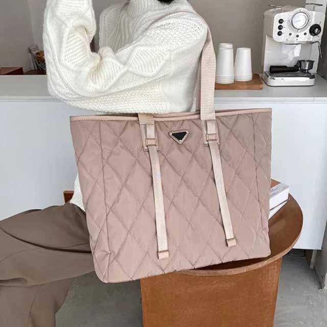 Large Shoulder Bag for Women – Stylish, Spacious, and Durable Designer Handbag