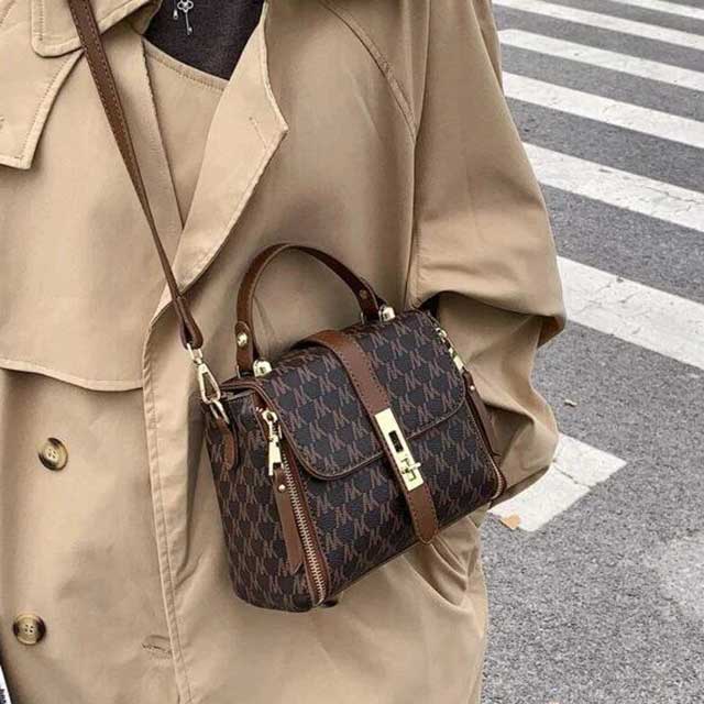 Top Quality PU Leather Shoulder & Handbag for Women – Stylish and Durable Designer Purse