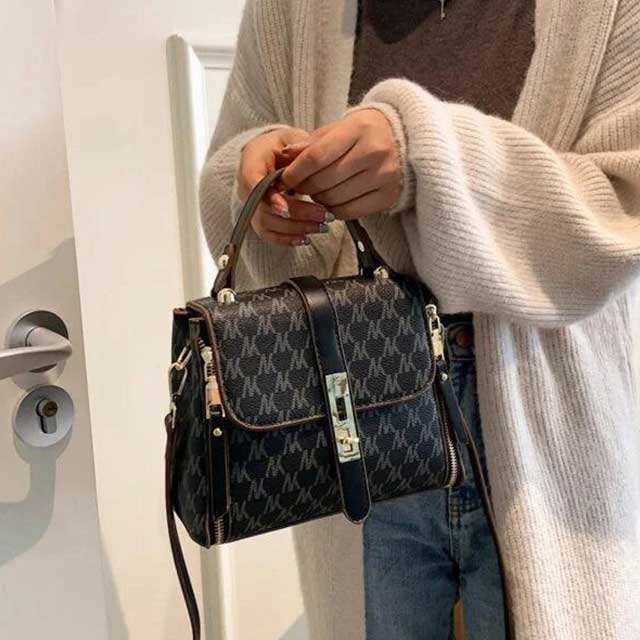 Top Quality PU Leather Shoulder & Handbag for Women – Stylish and Durable Designer Purse