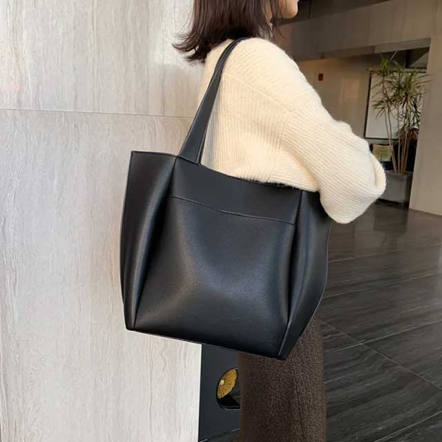 Women's Large Capacity Shoulder Bag - Stylish, Spacious Tote for Everyday Use