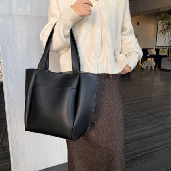 Women’s Large Capacity Shoulder Bag – Stylish, Spacious Tote for Everyday Use