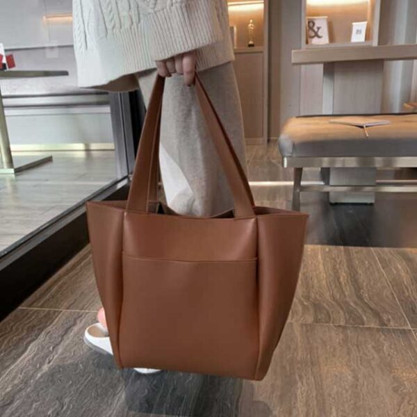Women’s Large Capacity Shoulder Bag – Stylish, Spacious Tote for Everyday Use